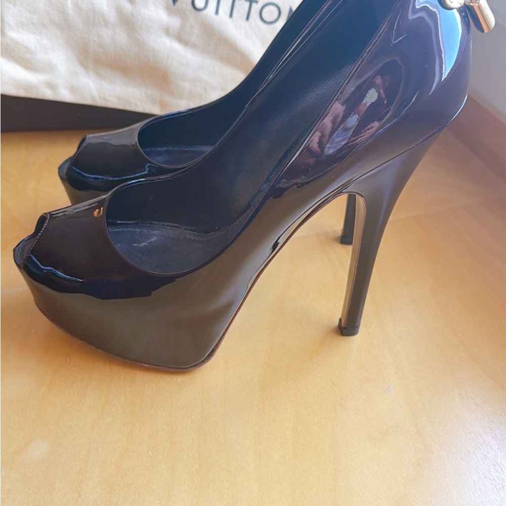 Louis Vuitton Glossy Black Platform Heels